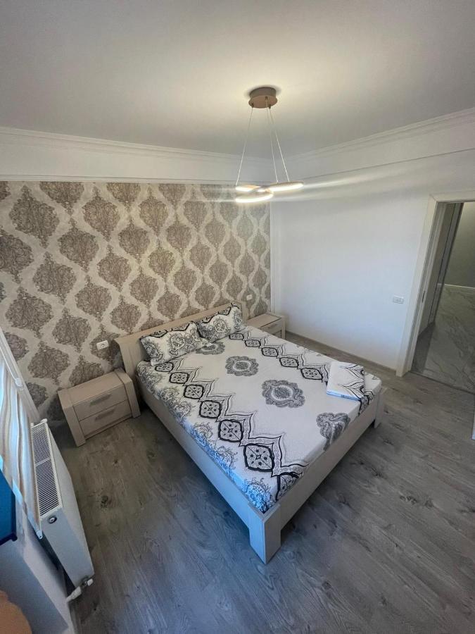 B&P Apartments Mamaia Nord 5 Navodari Exterior photo